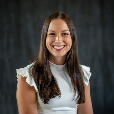 Headshot of Jenna Hart