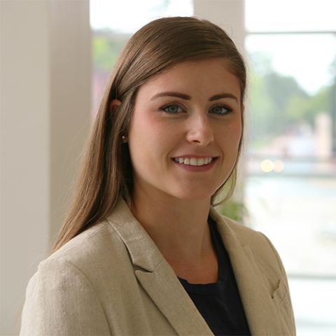 Headshot of Alison Laninger
