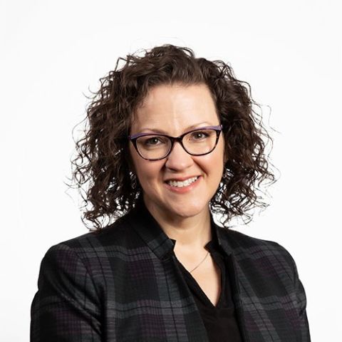 Headshot of Angela Miller