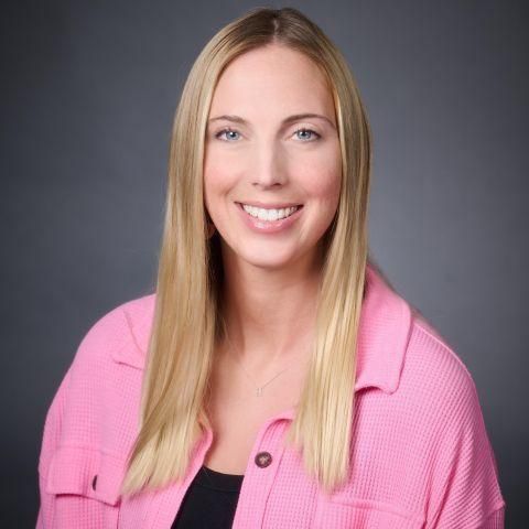 Headshot of Hannah Mitrakos