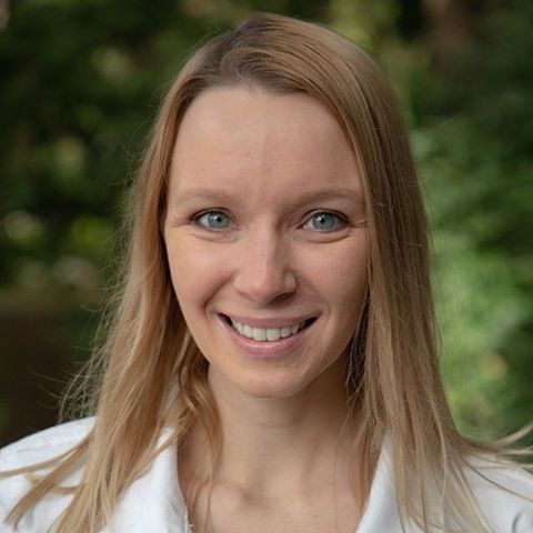 Headshot of Rebecca Thurman-Irons