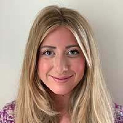 Headshot of Melanie Treff