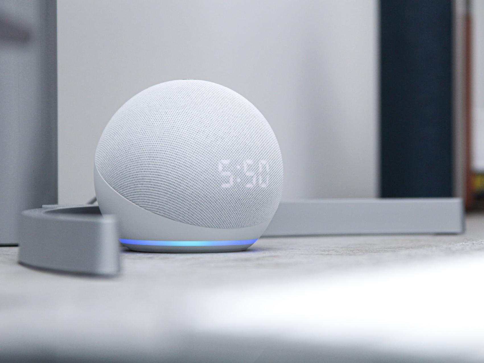 People open up more to smart speakers that listen actively 